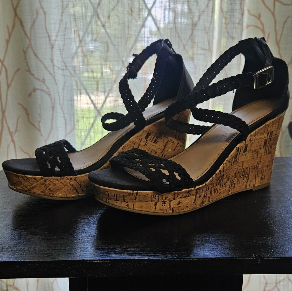 Mossimo 8 Crochet Wedge Heels Black Ankle Strap